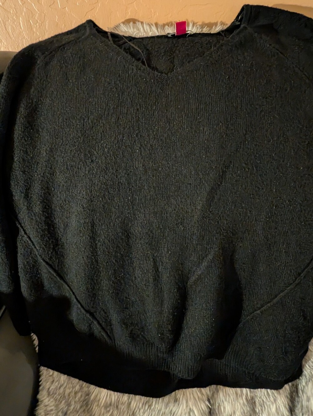Vince Camuto Men's Black V-Neck Sweater